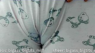 Colombian milf cameltoe big pussy lips juicy clit spreading legs