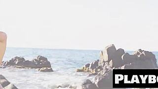 Søde milf Kristie Taylor smider lingeri udenfor og blinker piercinget røv og patter