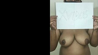 verified milf mommy spreads for hardcore mommy pounding action