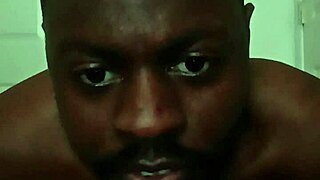 hey take off my glasses mid-dance explain fave workout pose