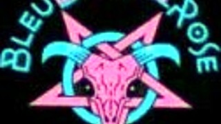 bleuberry's huge white ass shakes in heels while teasing big cock and squirting