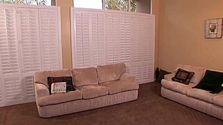 hey married milf, why pull down for that massage blowjob?