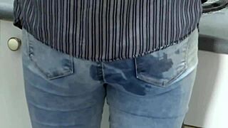 i crave hot cumshots filling my ass while wearing tight jeans voyeur style