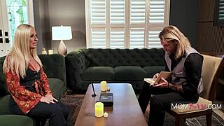 Elana Bunnz milf stars in American horror pussy pounding