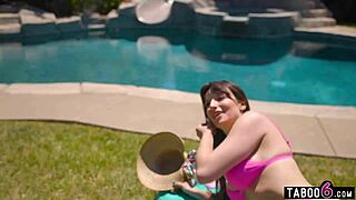 Curvy Latina Milf Lexi Luna Fucks Pool Service Seth