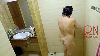 caught regina noir nude showering oiling curvy milf body voyeur cam