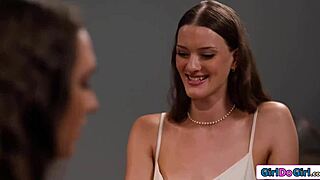 whos up for hot pussy lickin' big tits lesbian 3some?? 😩💦