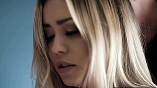 Chef vögelt Latina-Babysitter gnadenlos