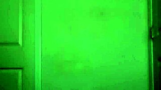 pausing my dance to explain favorite workout pose without glasses