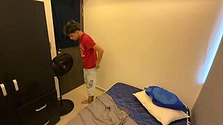 Hijastro Shares Bed with Big Tit Latina Madrastra for Taboo Fuck