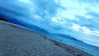 gostosa begs stranger for beach lotion rubdown ends with facial cumshot??