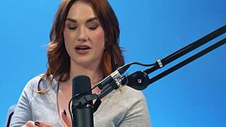 chubby redhead bbw siri fingers hairy pussy to squirting orgasm