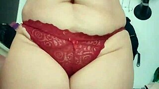 Colombian Milf Fingers Hot Pussy Boldly