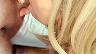 omg fingering pink milf flaps then deepthroat cum swallow! 💦😍