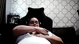 bbw gaming streamer fingers fat pussy during horny solo preview