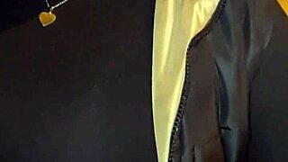 i meet hot mature at party and she sucks my cock wildly