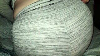 whoa, check out this sexy bbw christmas shorts piss compilation!