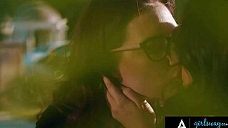 Lovers Chloe Surreal and Jessica Ryan ignite passionate squirting scissoring in POV