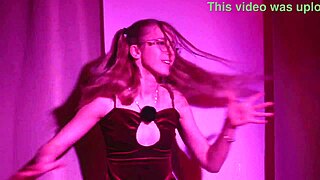 dang she's shakin ass no panties waitin rite moment!