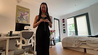 Texas Patti's Mouth Massages Patrick's Huge Cock Sensually