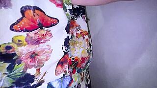 Mature housewife flaunts curves earns deep anal gratitude