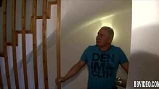 Немски милф цици утопени в гореща сперма