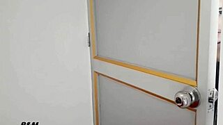 spying on my stepmom's workout with that huge curvy ass