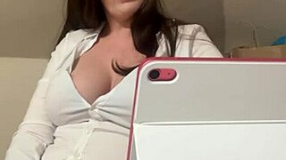uhh boss lady's curvy joi makes you obey her tits!