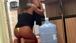 belinha hotwife flashes big ass, sucks off delivery guy and uber dude for double cum mouthfuls!