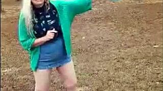 momma vee’s fat ass hangs out during disc golf play