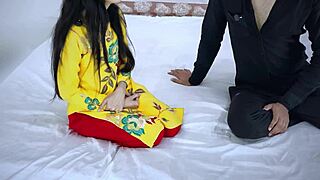 Stepmom fucked shopkeeper's cock instead of paying cash