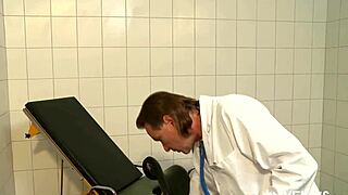 Whoa curly ann milf babe drools over giant cock deepthroat inspection