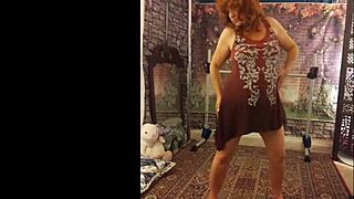 Hotwife Steffi Dances and Flashes Her Cunt