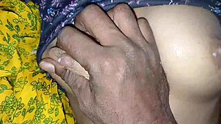 indian mommy's small waist hides full mouth cum surprise