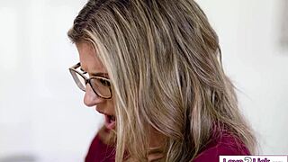 Stuck stepmom spreads legs wide for teen's hungry pussy licking and fingering