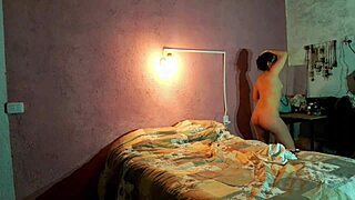 Española's wild horny masturbation cum explosion!