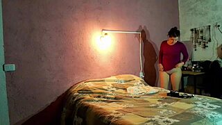 Española's wild horny masturbation cum explosion!