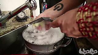 kitchen cougar sara jay shoves glass dildo deep pussy