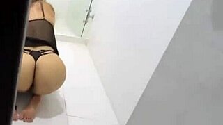 stepmom shakes huge ass cleaning bathroom unaware