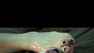 milf oils up feet for my very first slippery footjob ride