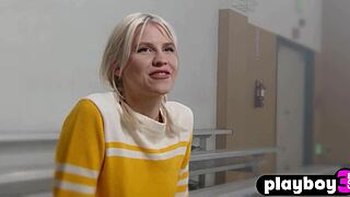 is lennon elizabeth's petite cheerleader body stripping for you now?