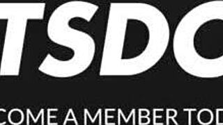 A girl knows best as milf queens lick teen pussy in threesome!