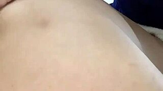 pinay dubai massage girl offers wet pussy extras