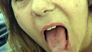 a teresa jones le piace succhiare cazzi che sborrano!!