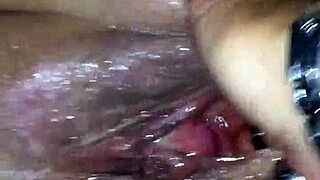 her fat squirting pussy soaks everything as mama loses control completely