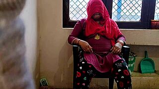 neighbour bhabhi gets hardcore pussy pounding doggystyle