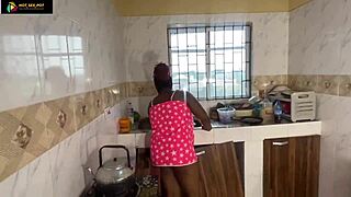 HXS POUNDS BBW STEPMOM DOGGY IN KITCHEN CLOSE-UP!