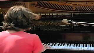 Sui Generis performs Canción para mi muerte live in concert