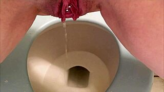 watch my sexy brunette ass pussy peeing closeup