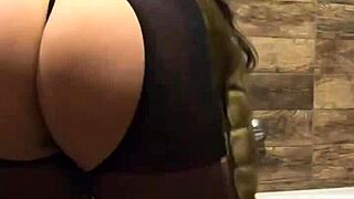 milfycalla's bathtub play in fur coat and pantyhose feels so good. this fetish i really like and want to share 198